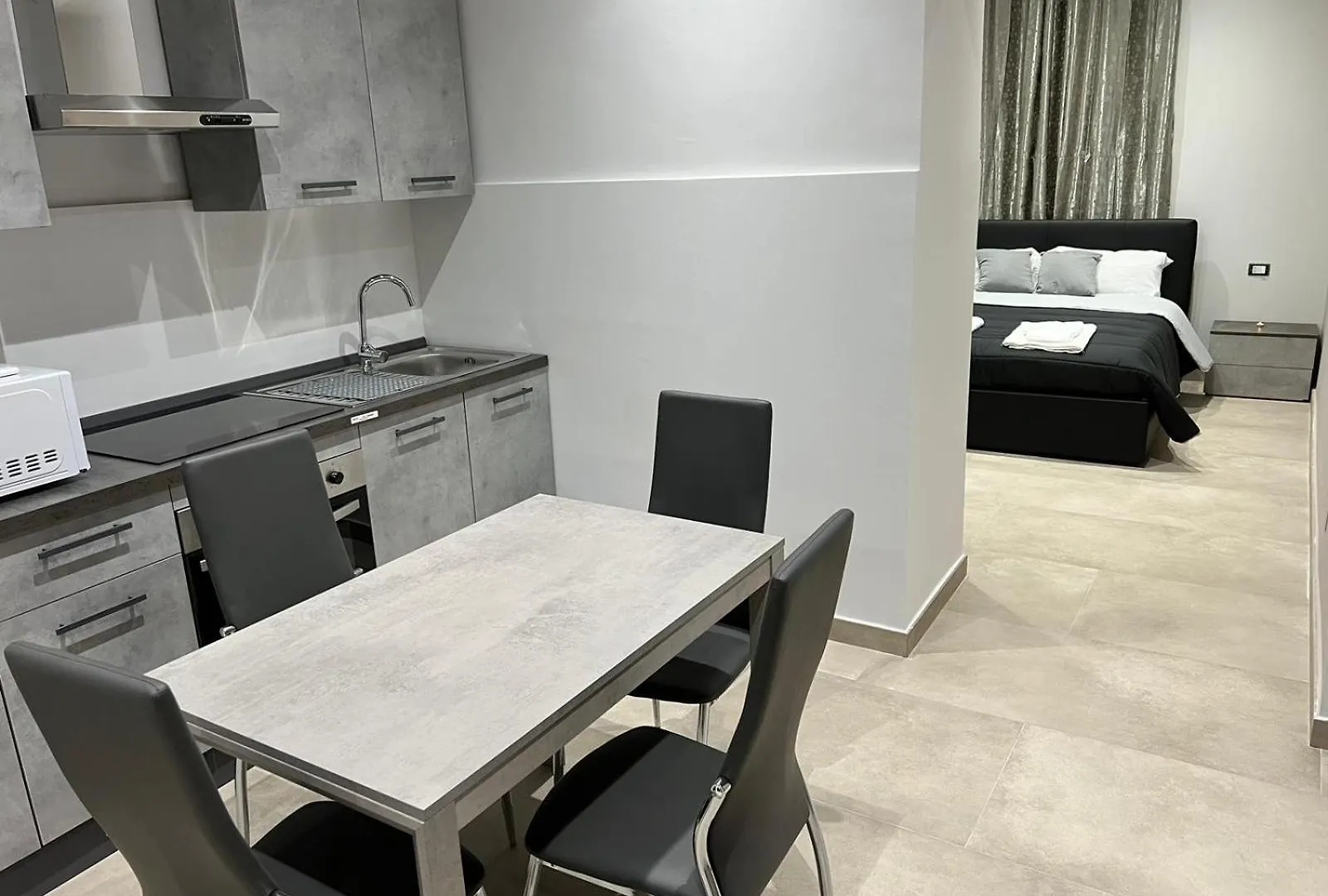 Le Suite Del Corso Italia Catane